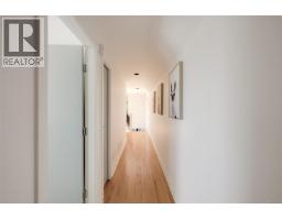 1150 Oxford St, Victoria, BC V8V2V3 Photo 59