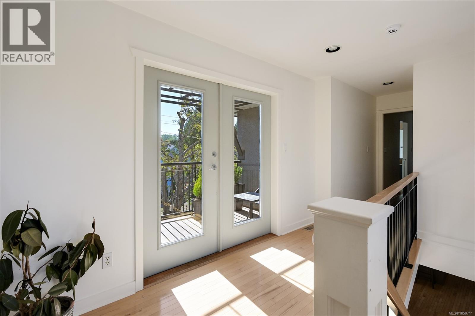 1150 Oxford St, Victoria