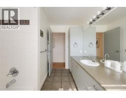 1150 Oxford St, Victoria, BC V8V2V3 Photo 62
