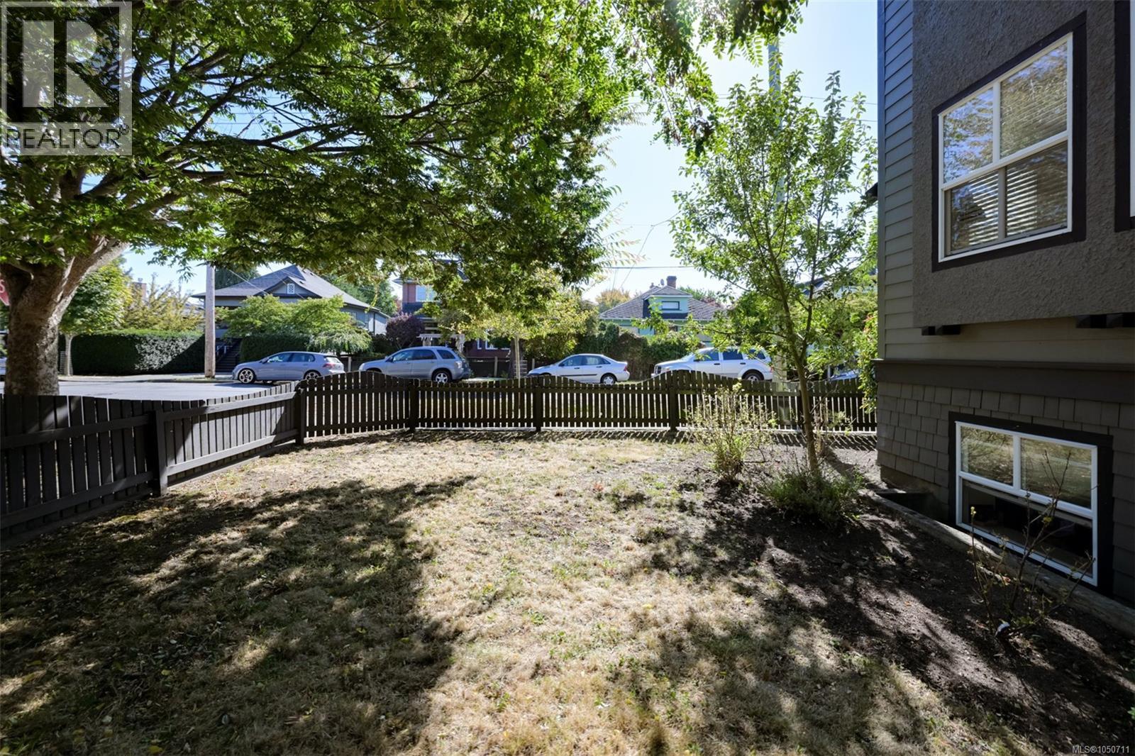 1150 Oxford St, Victoria