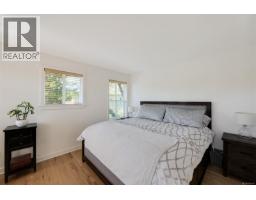 1150 Oxford St, Victoria, BC V8V2V3 Photo 45