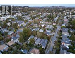 1150 Oxford St, Victoria, BC V8V2V3 Photo 89