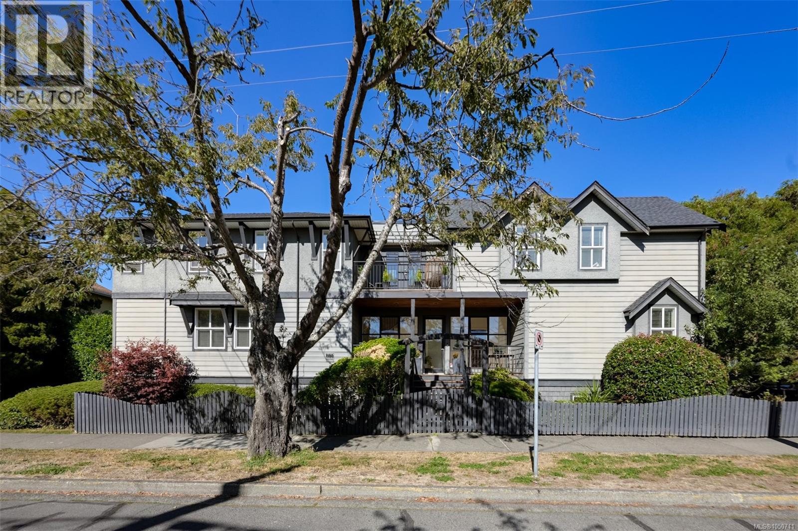 1150 Oxford St, Victoria