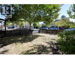 1150 Oxford St, Victoria, BC V8V2V3 Photo 76