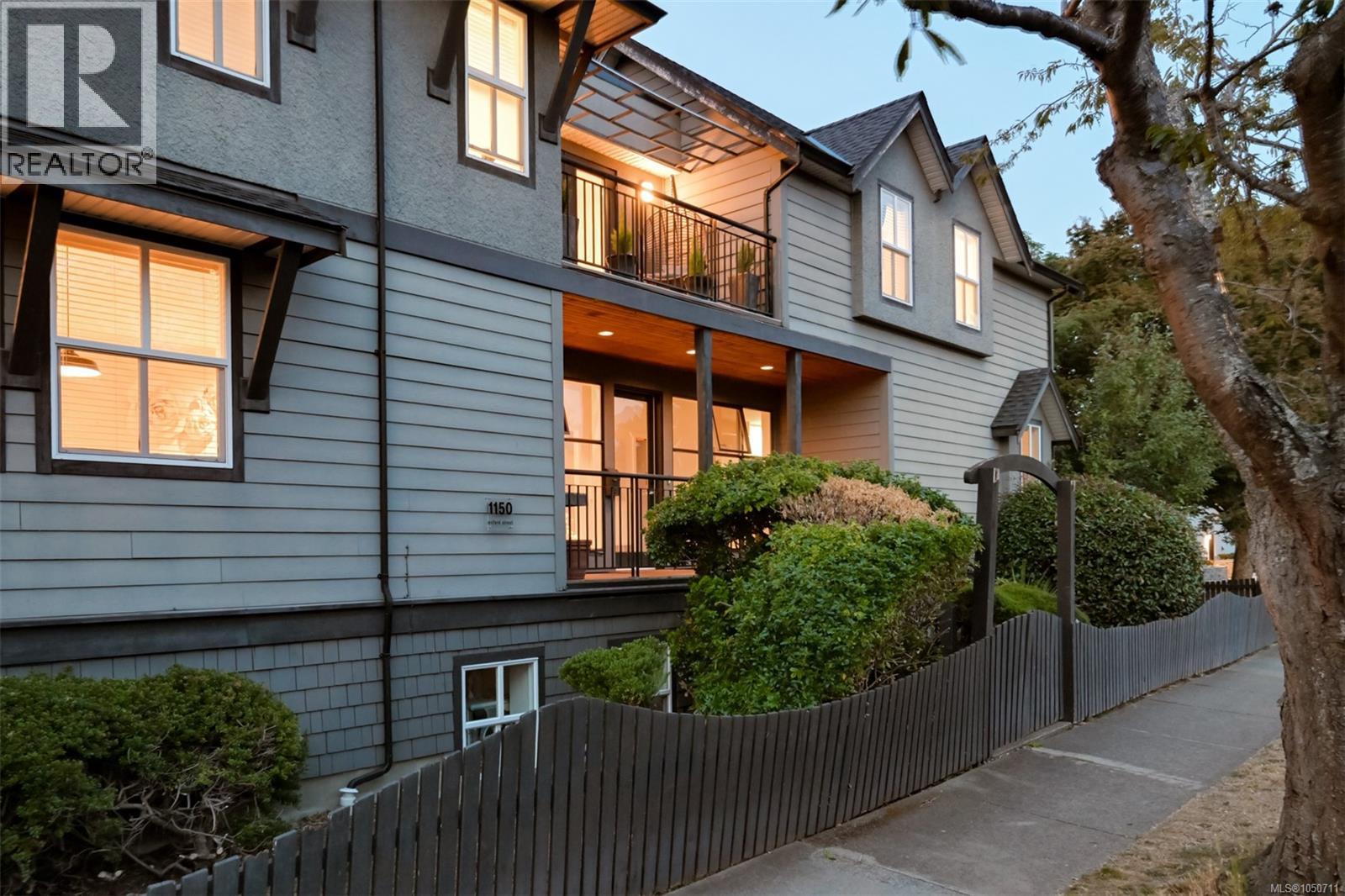 1150 Oxford St, Victoria