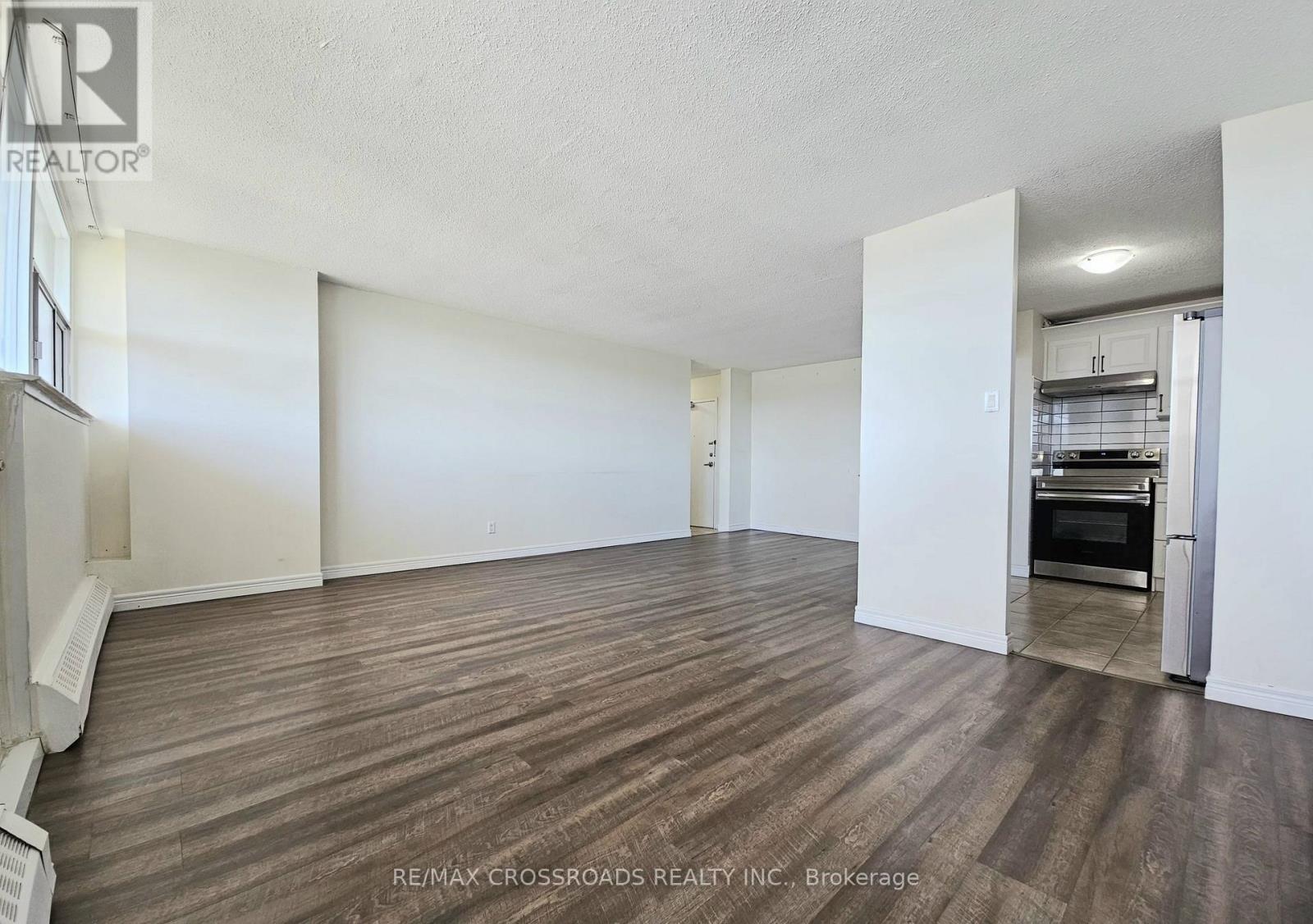 702 - 215 GLENRIDGE AVENUE, St. Catharines (Glendale/Glenridge) — photo 5