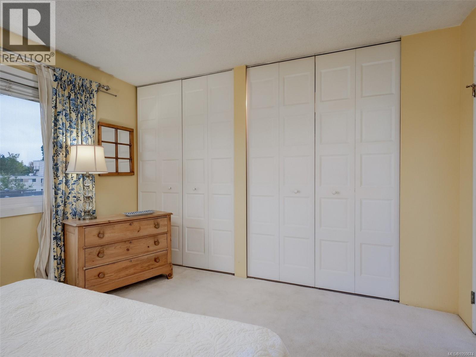 403 1019 McClure Street, Victoria