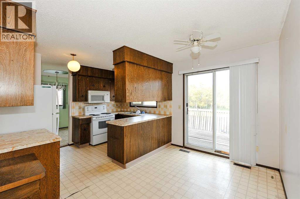 Kitchen with Eating Area