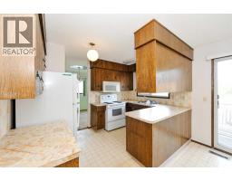 Family room - 6508 37 Avenue, Camrose, AB T4V3J6 Photo 9