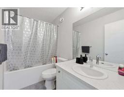 Kitchen - 179 Mallard Grove Se, Calgary, AB T3S0B1 Photo 15