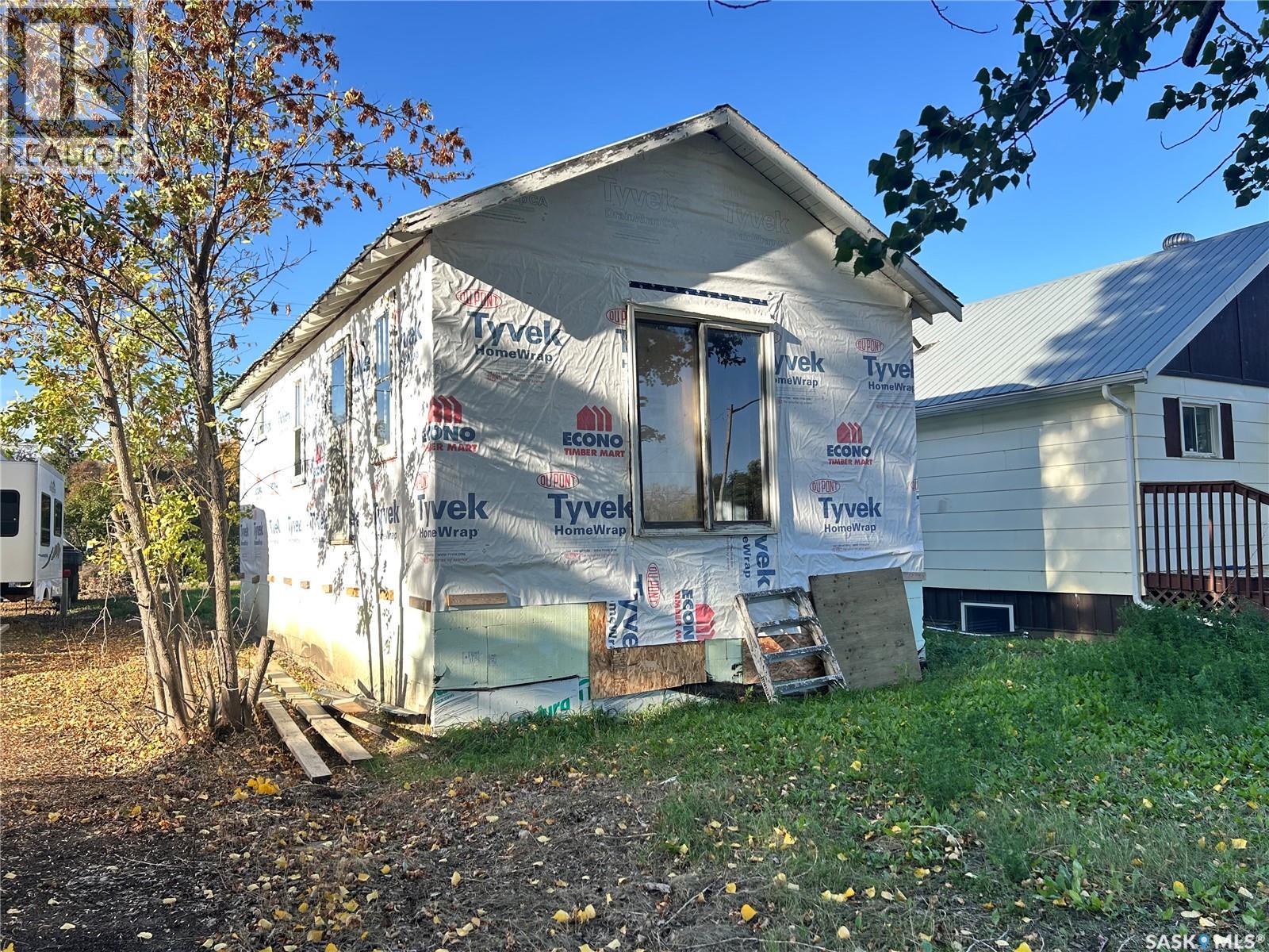 355 Bellamy AVENUE - 1