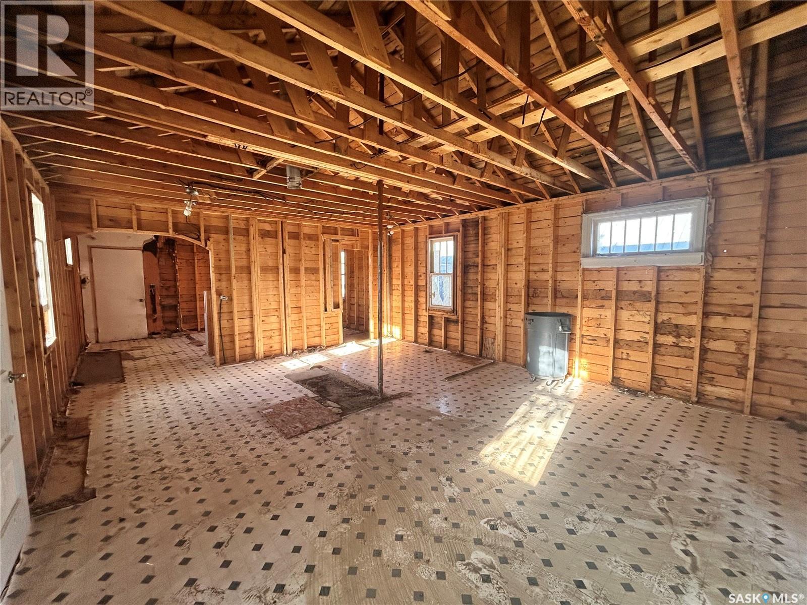 355 Bellamy AVENUE, Birch Hills — photo 3