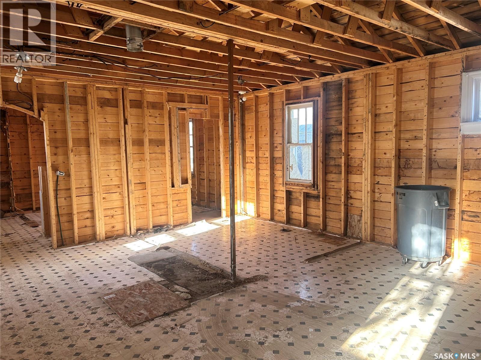 355 Bellamy AVENUE, Birch Hills — photo 8