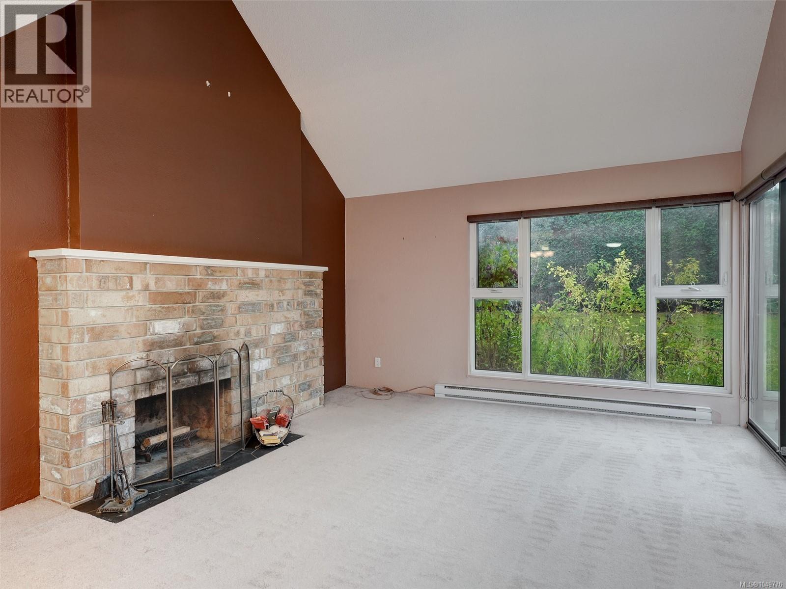 #3 1315 Gladstone Ave - 2