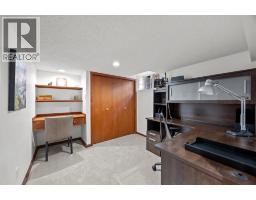 1215 Varsity Estates Drive NW - photo 40