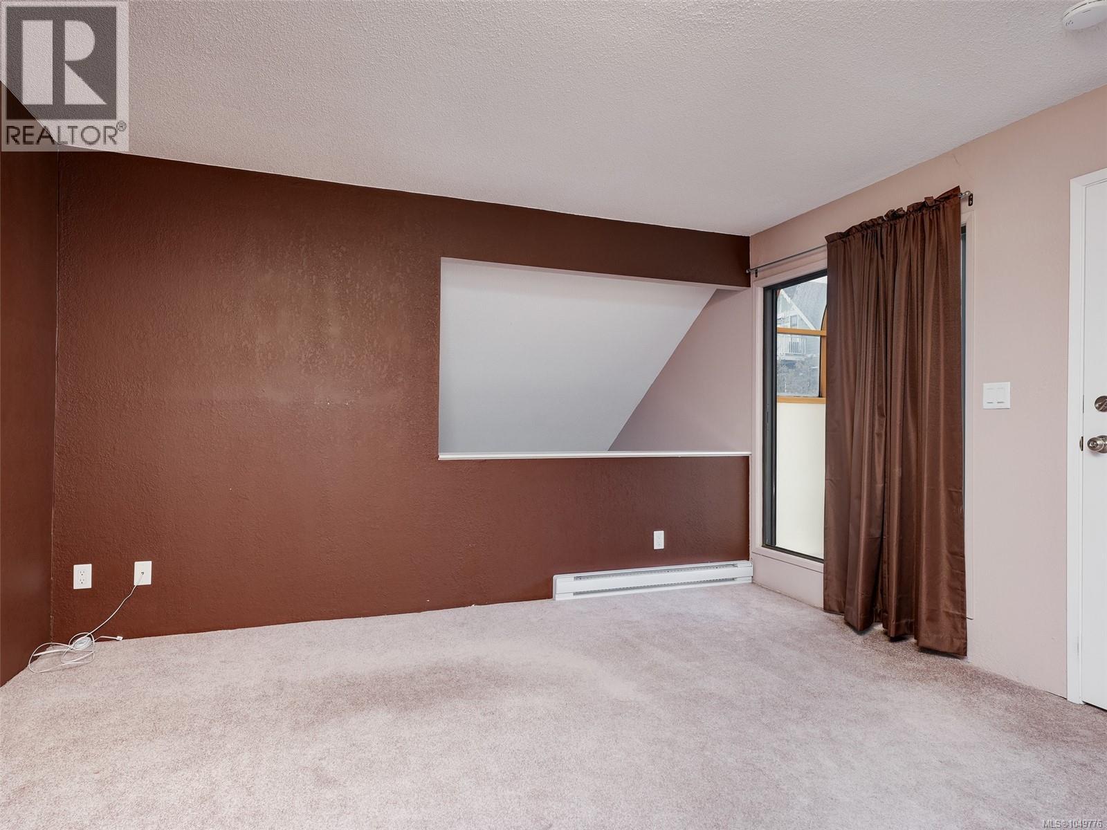 #3 1315 Gladstone Ave - 11