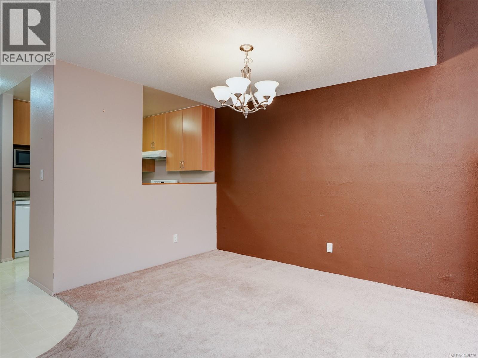 #3 1315 Gladstone Ave - 6