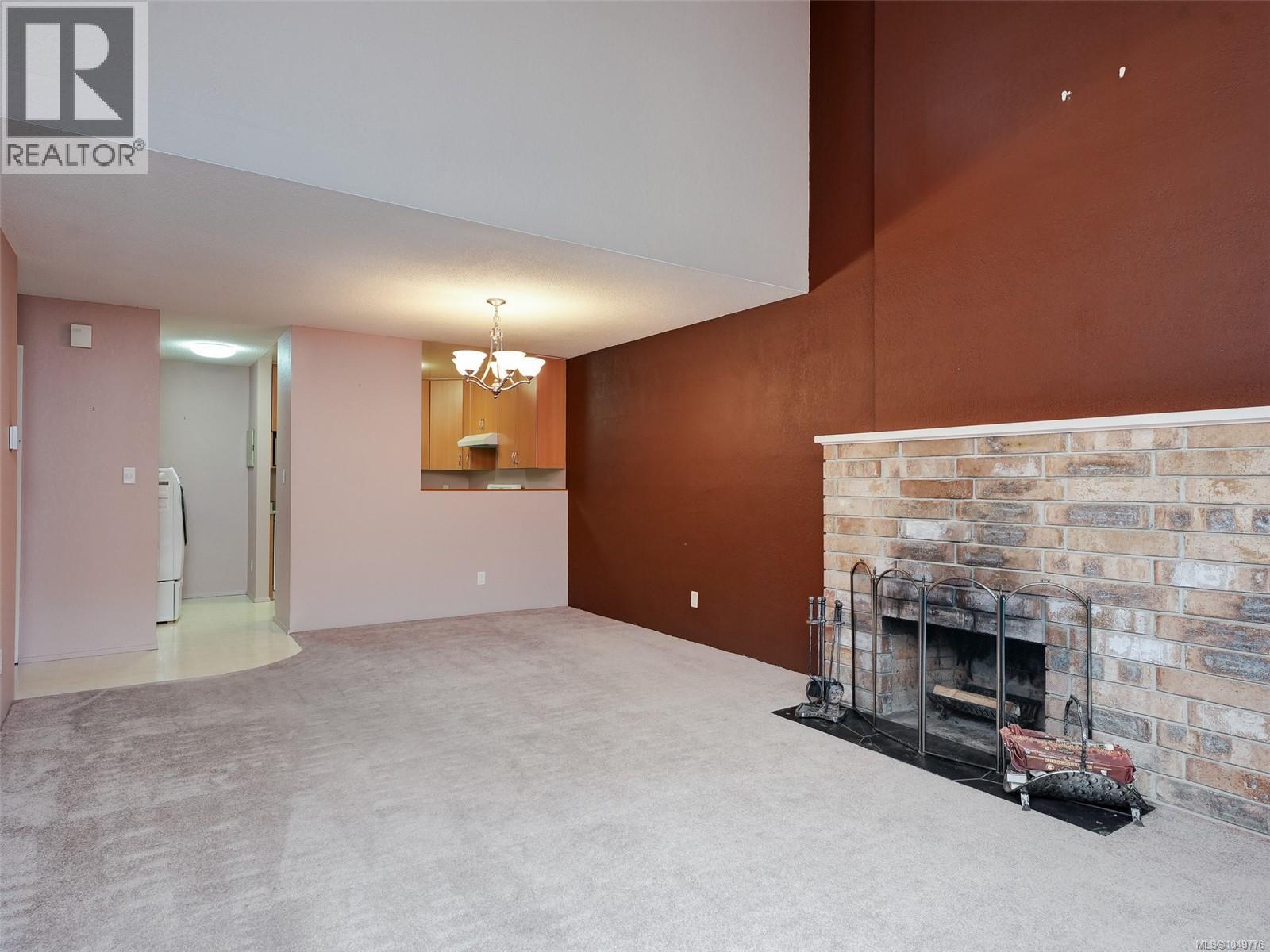 #3 1315 Gladstone Ave - 5