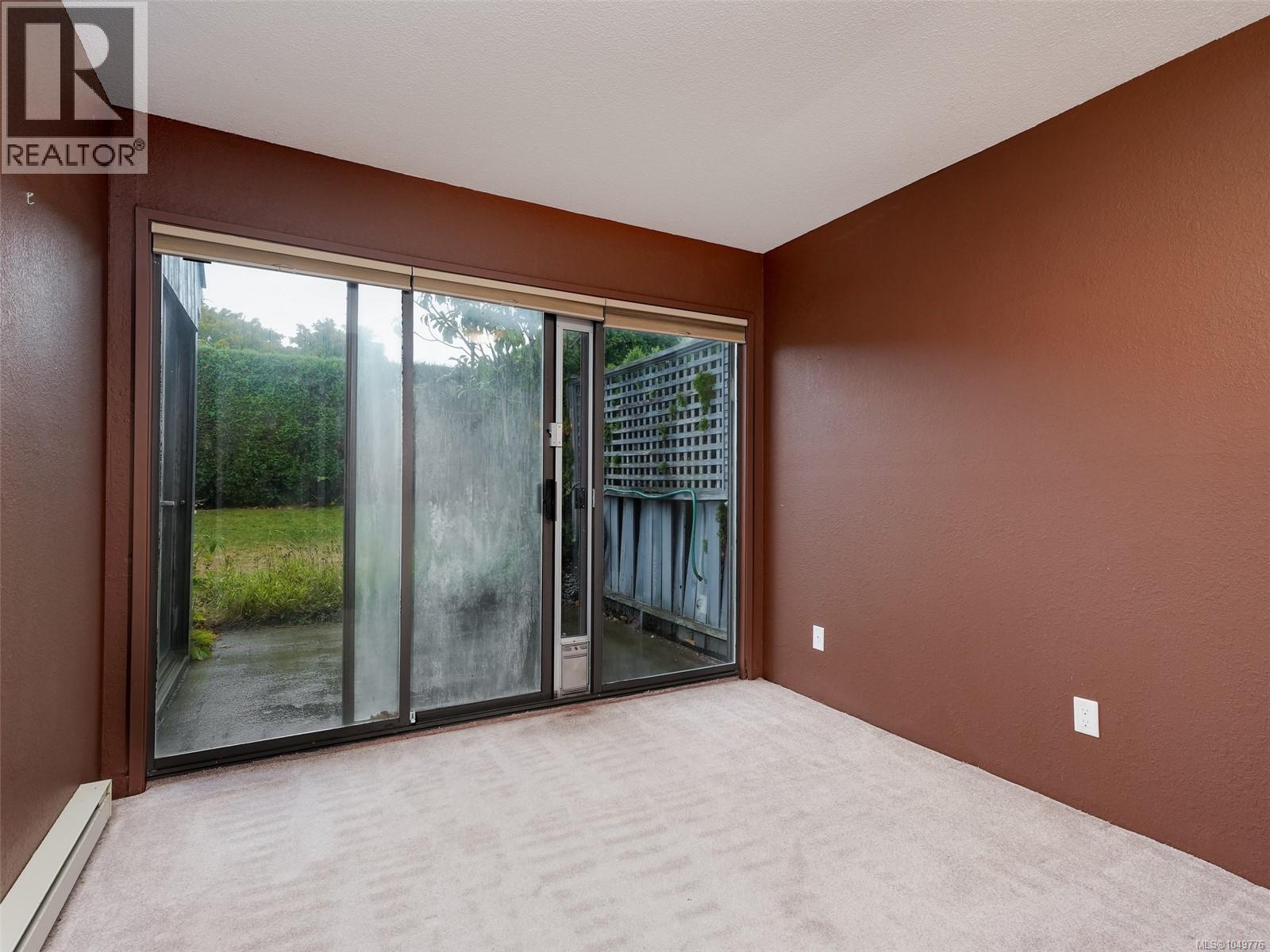 3 1315 Gladstone Avenue, Victoria