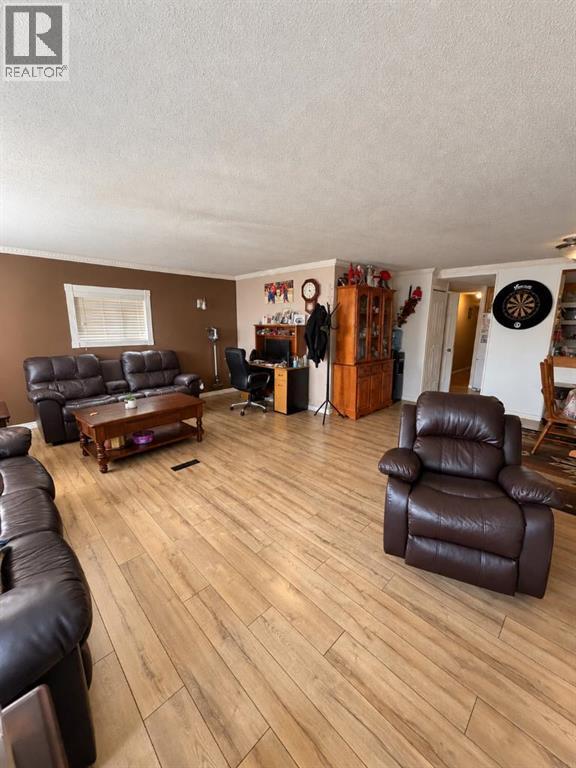 128 Grandview Crescent - 4
