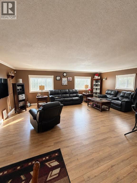 128 Grandview Crescent - 5