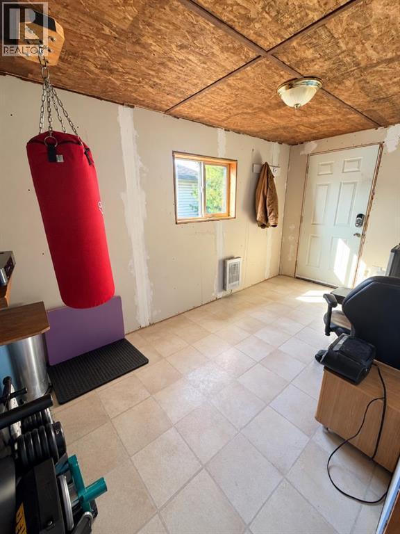 128 Grandview Crescent - 8