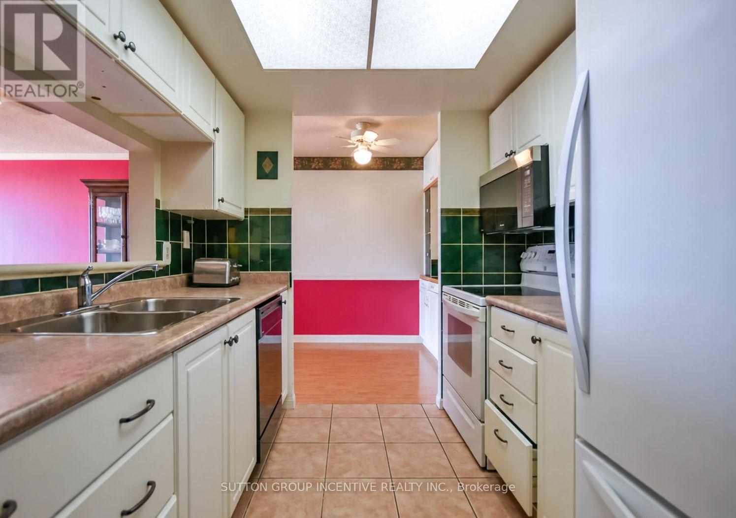 #1005 65 ELLEN STREET - 4