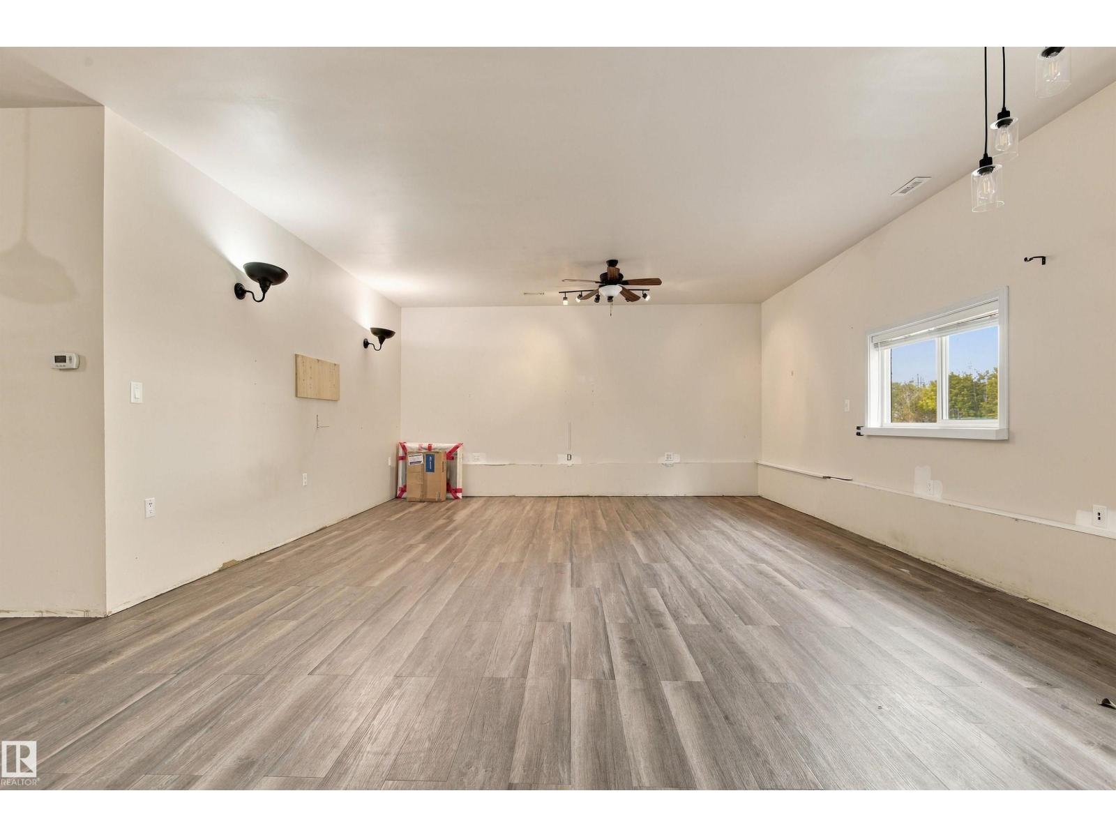 217-51069 Rge Rd 215, Los Villas — photo 10 of 28: Property photo
