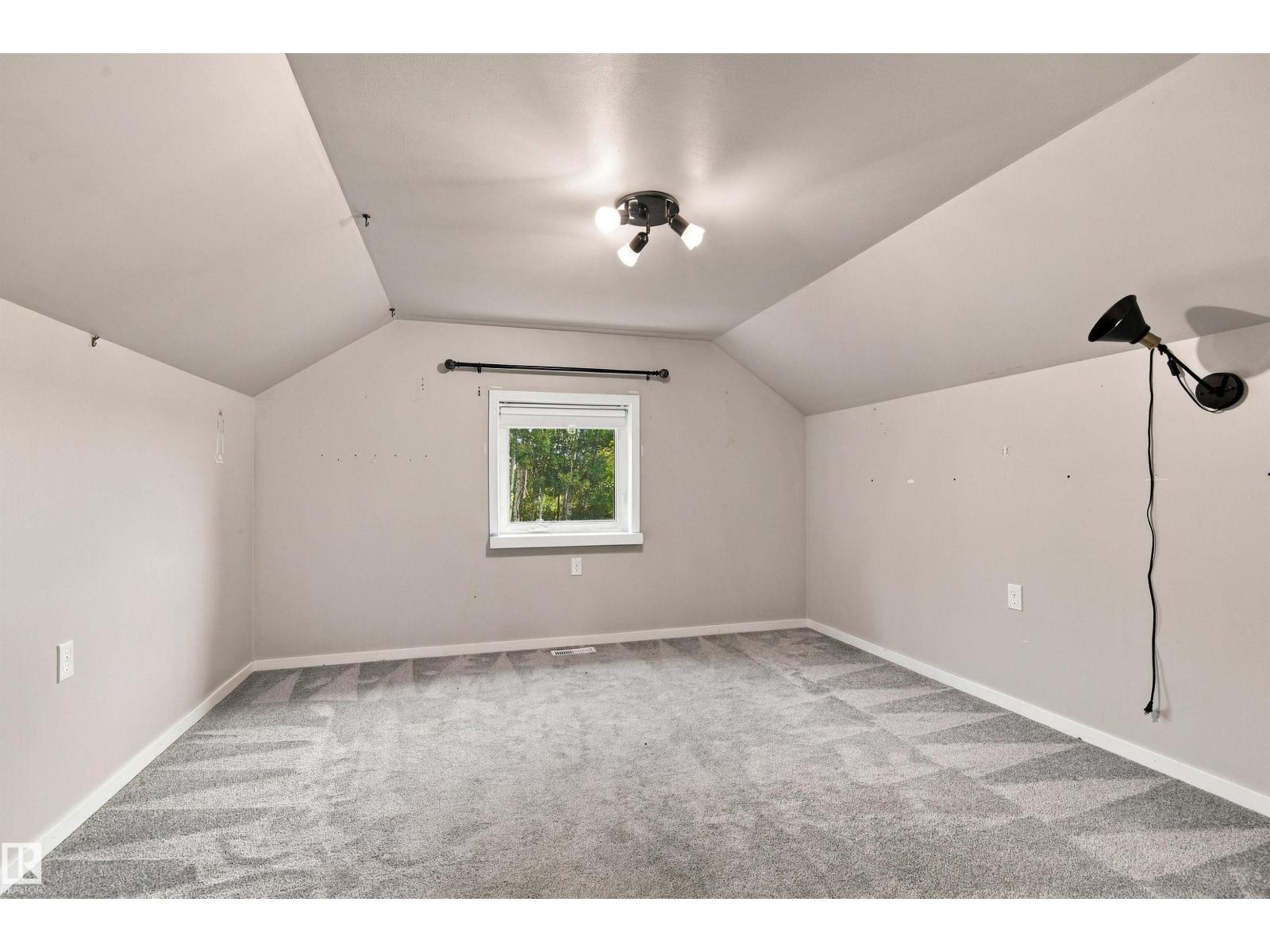217-51069 Rge Rd 215, Los Villas — photo 16 of 28: Property photo