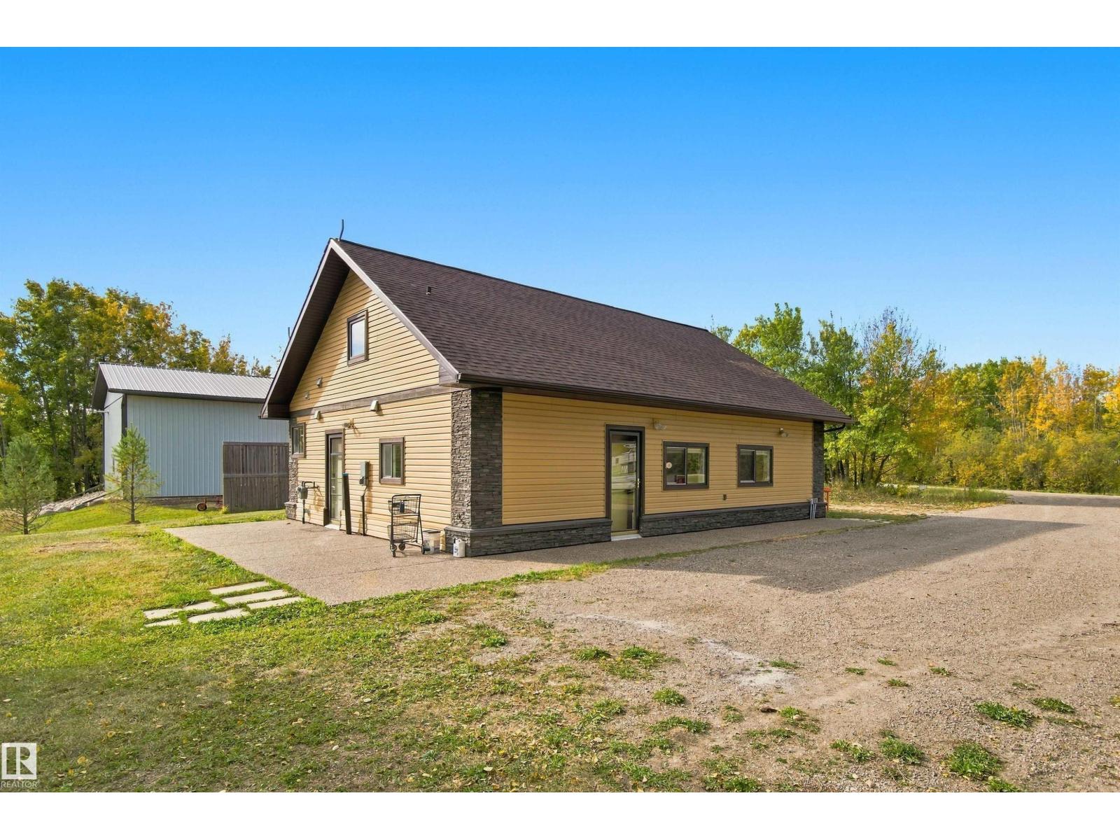 217-51069 Rge Rd 215, Los Villas — photo 20 of 28: Property photo