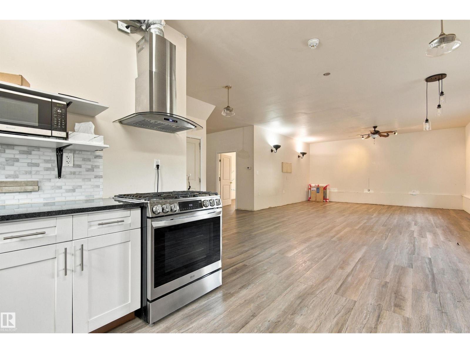 217-51069 Rge Rd 215, Los Villas — photo 3 of 28: Property photo