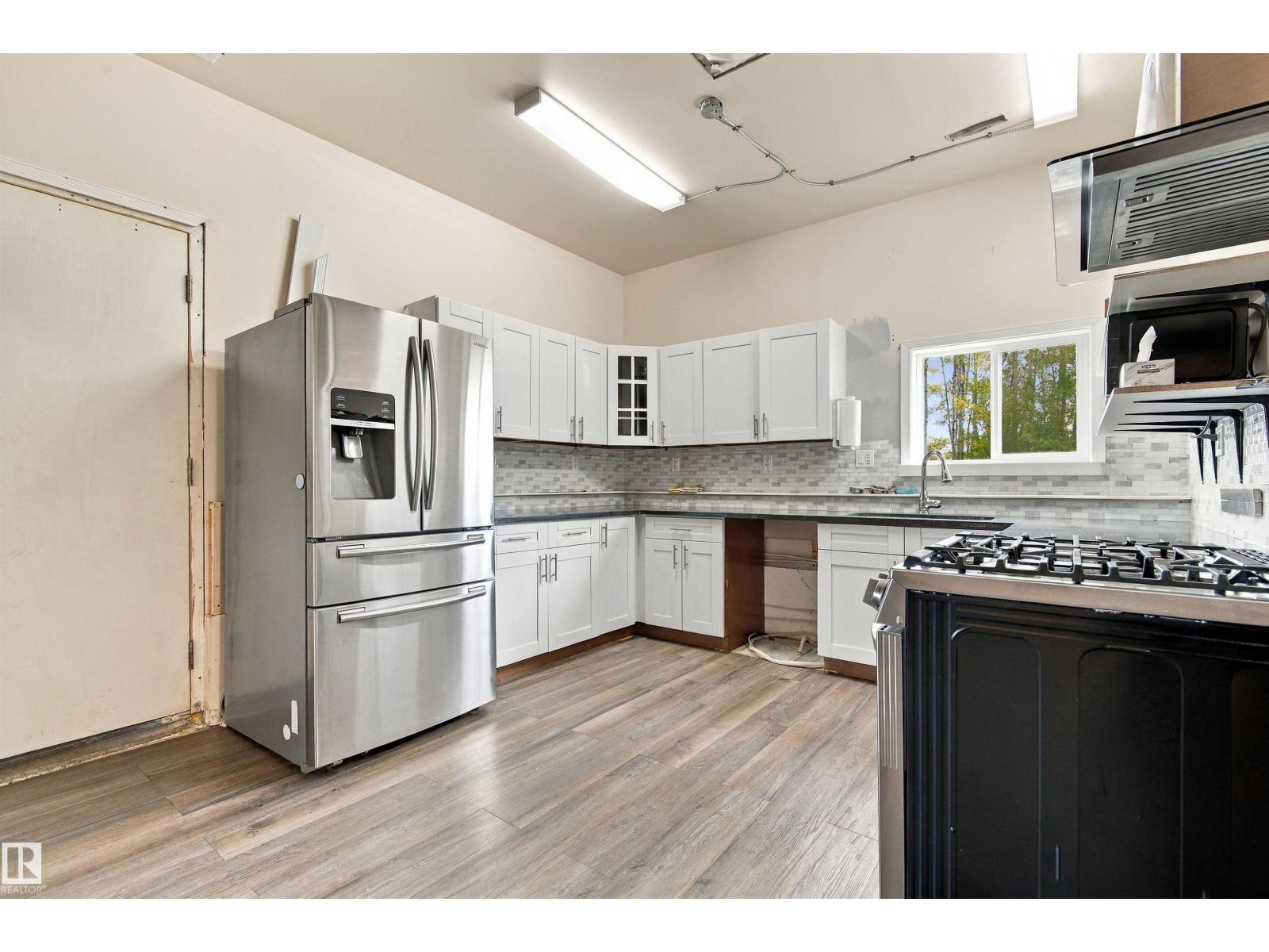 217-51069 Rge Rd 215, Los Villas — photo 6 of 28: Property photo