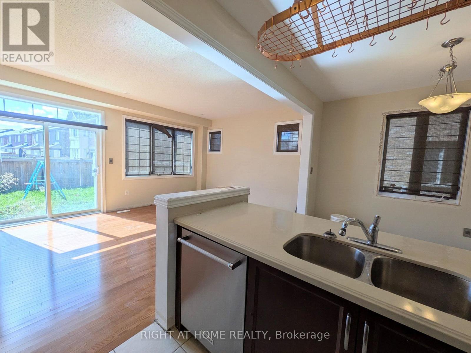 37 BIDDENS SQUARE, Brampton (Bram East) — photo 5