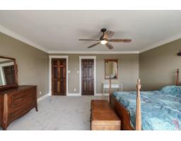 5575 Fairlight Crescent, Delta, BC V4E1B3 Photo 22