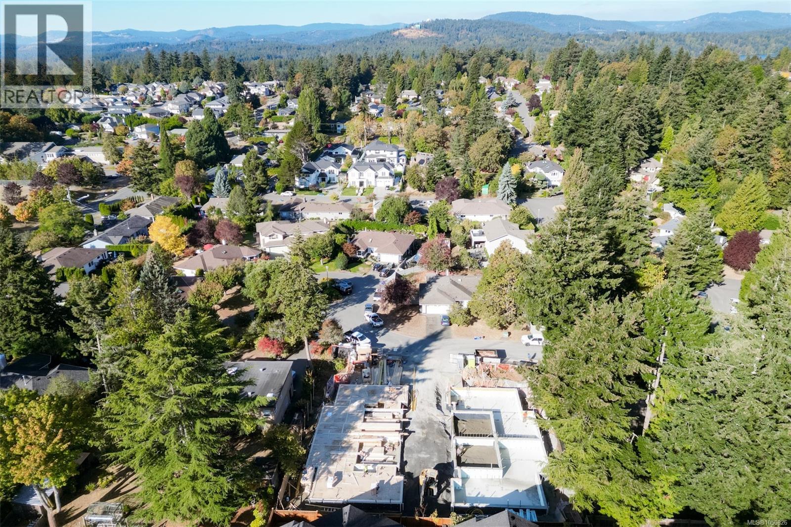 1 871 Gardner Place, Saanich