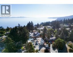 1 871 Gardner Pl, Saanich, BC V8Y3G7 Photo 18