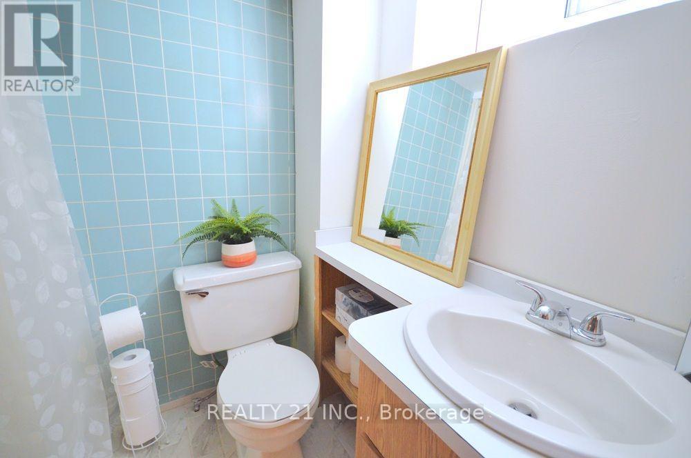 132 HARDING BOULEVARD - Image 27