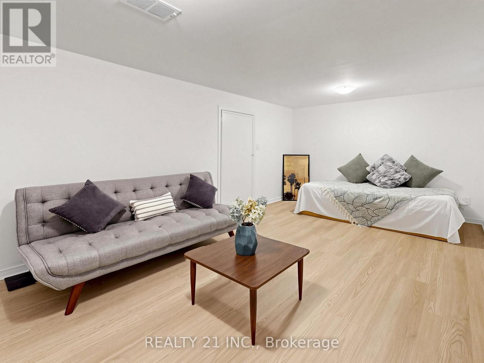 132 HARDING BOULEVARD - Image 28
