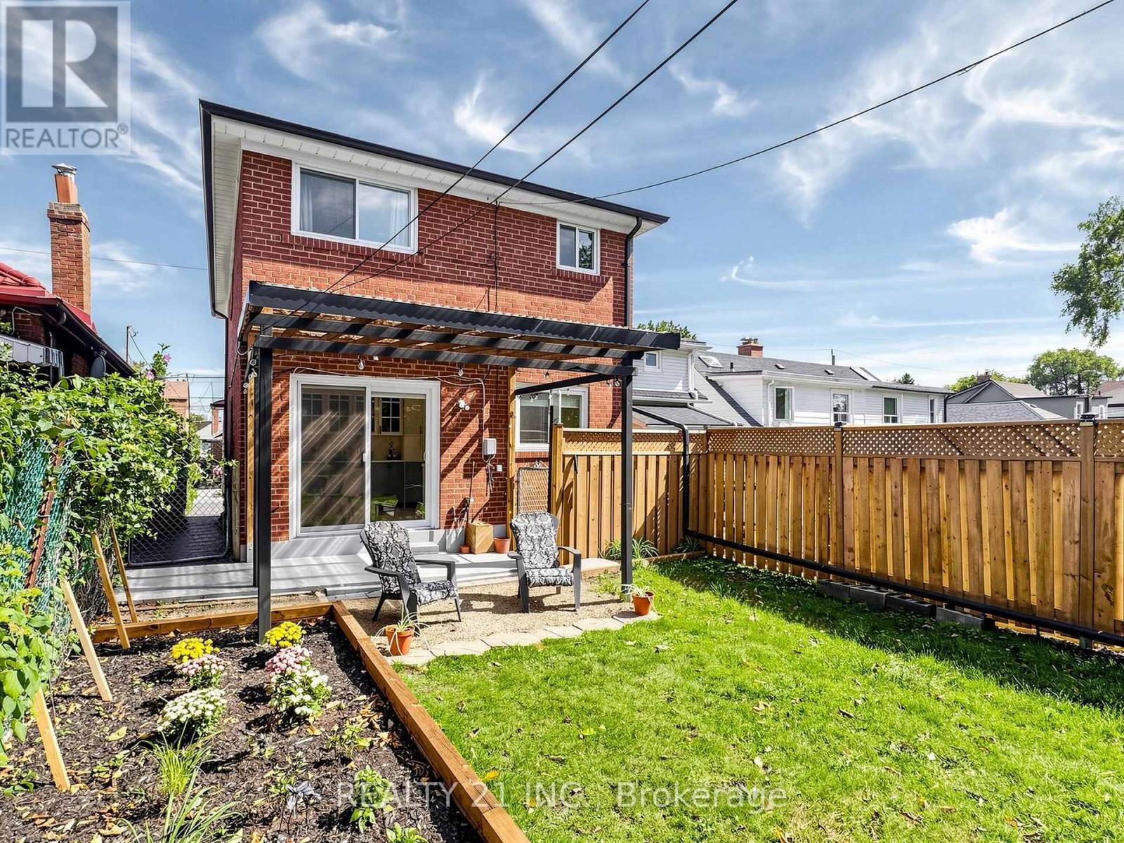 132 HARDING BOULEVARD - Image 35