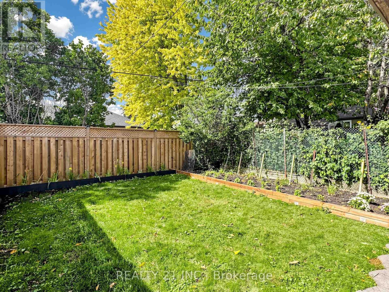 132 HARDING BOULEVARD - Image 34