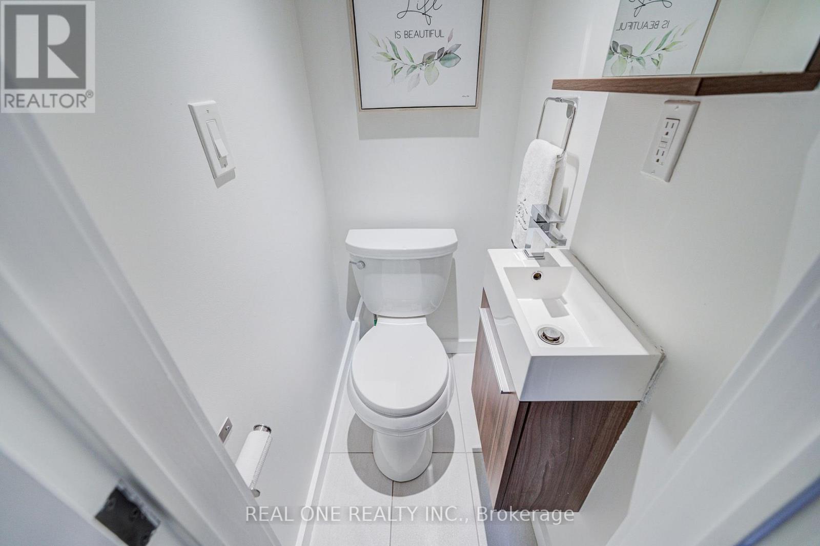 19 BATTENBERG AVENUE - 20