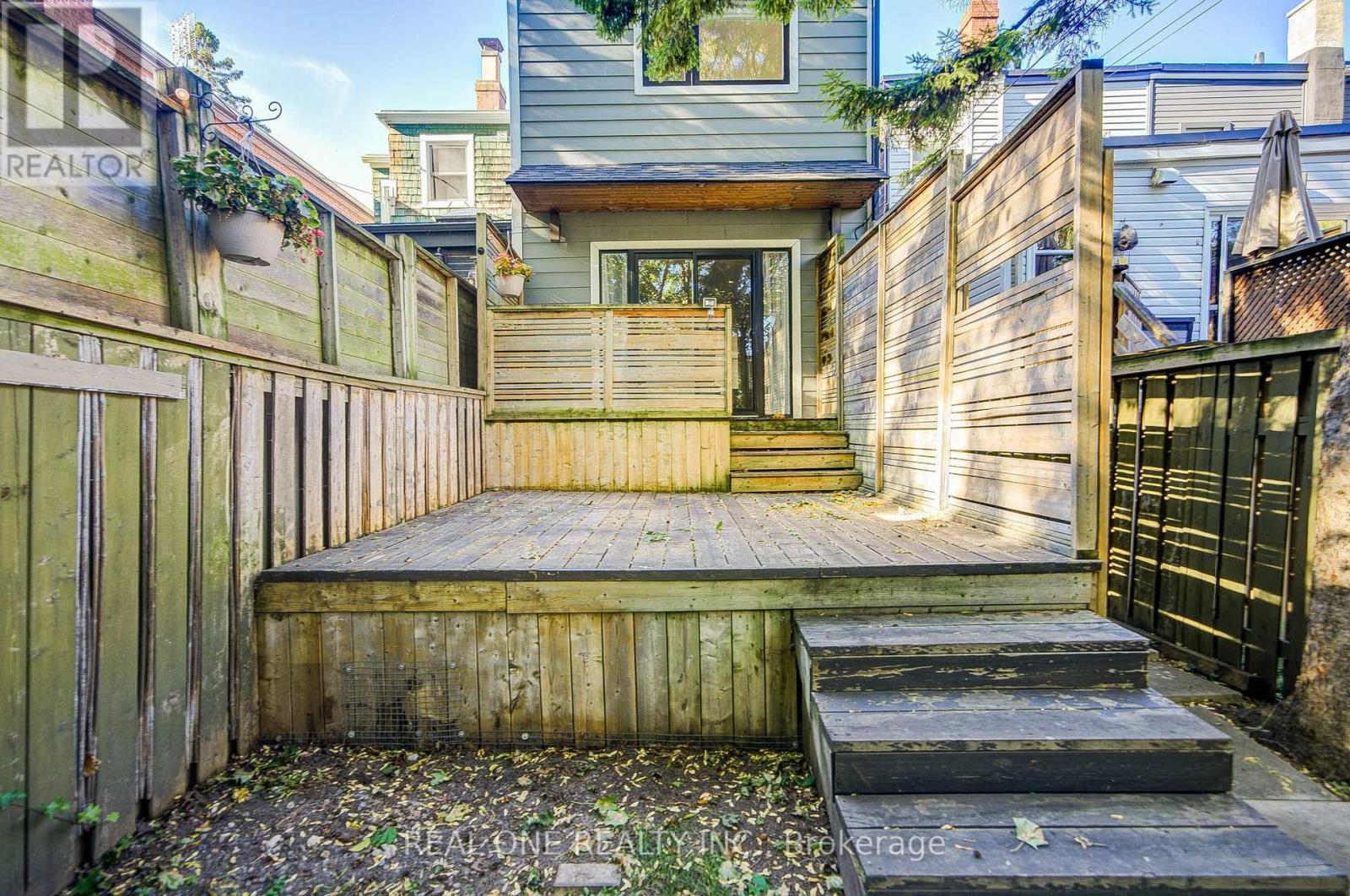 19 BATTENBERG AVENUE - 40
