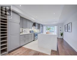 19 Battenberg Avenue, Toronto, ON M4L1J7 Photo 14
