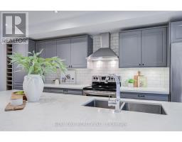 19 Battenberg Avenue, Toronto, ON M4L1J7 Photo 16