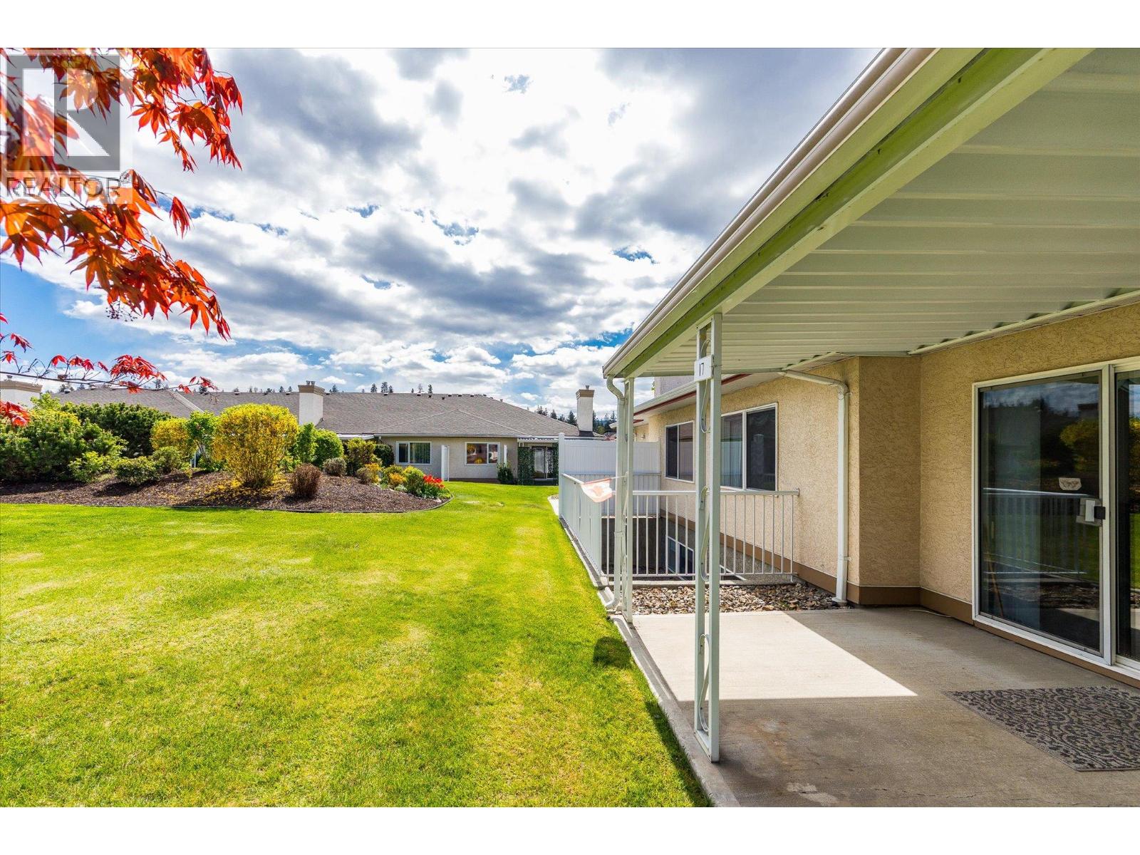 #17 1874 Parkview Crescent - 2