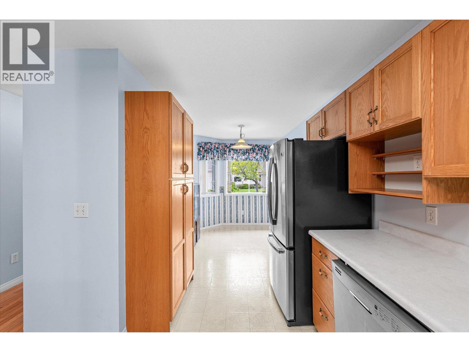 #17 1874 Parkview Crescent - 15