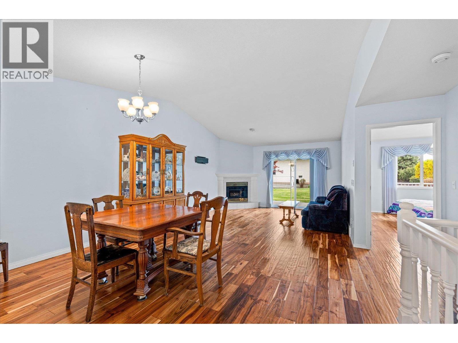 #17 1874 Parkview Crescent - 9