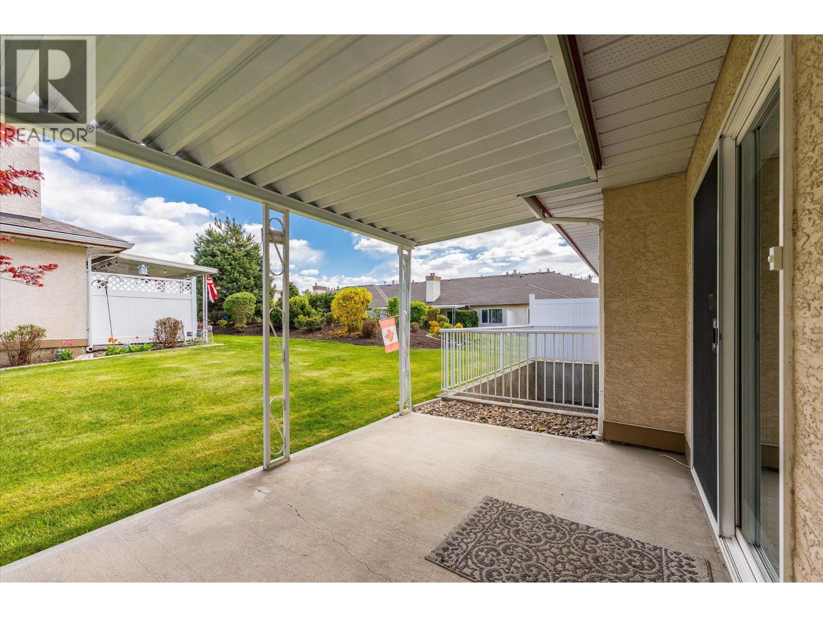 #17 1874 Parkview Crescent - 35