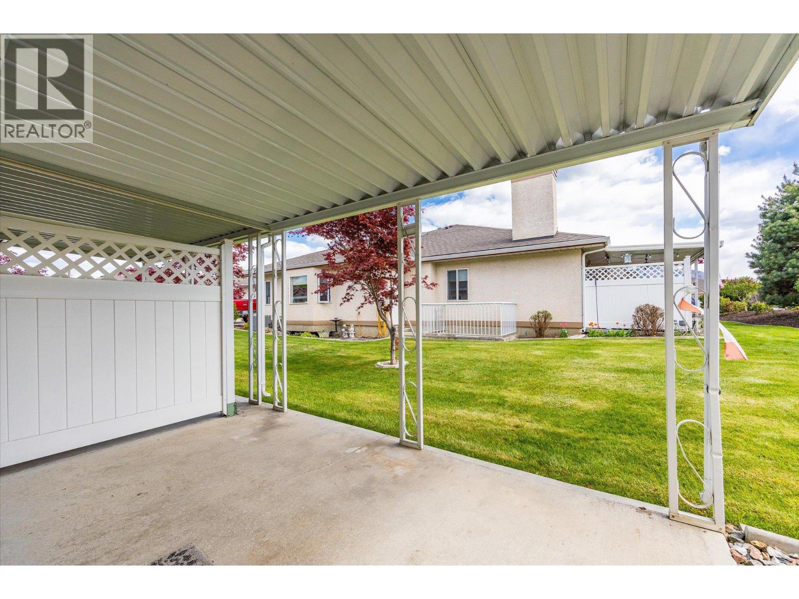 #17 1874 Parkview Crescent - 36