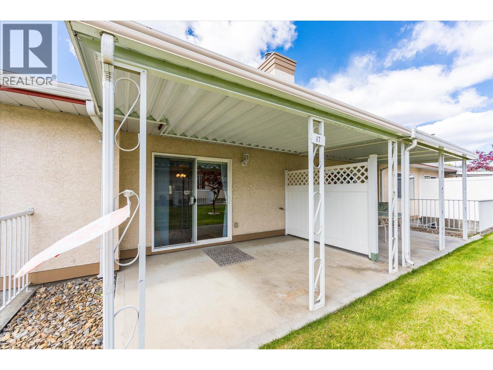 #17 1874 Parkview Crescent - 37